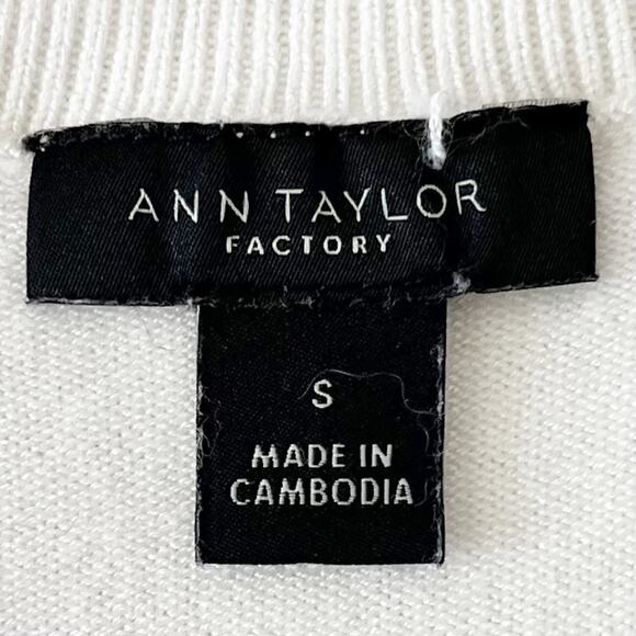 ANN TAYLOR FACTORY White Short Sleeve Sweater, S - Picture 8 of 9